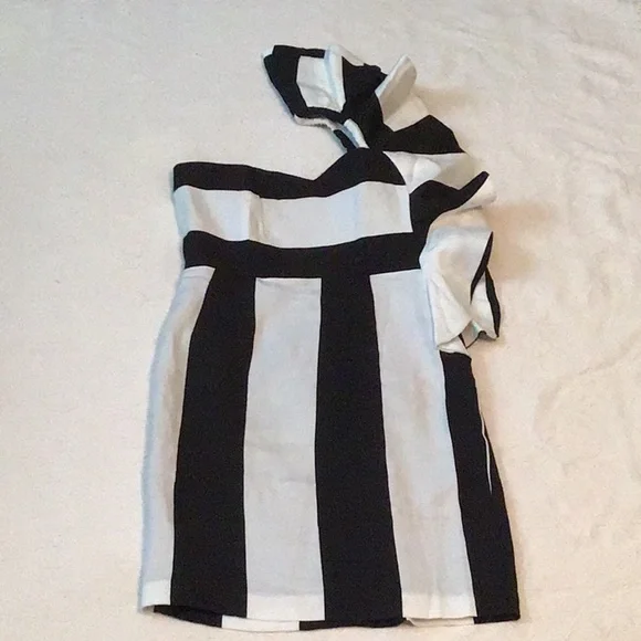 Bardot | Dresses | Bardot Dress Nordstrom Off Shoulder Black White Linen Sheath Sz 4 | Poshmark Bardot | Dresses | Bardot Dress Nordstrom Off Shoulder Black White Linen Sheath Sz 4 | Poshmark
